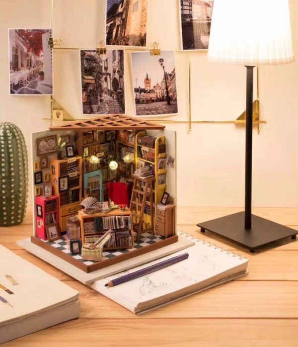 DIY Miniatűr ház - Sam dolgozószobája - Image 2